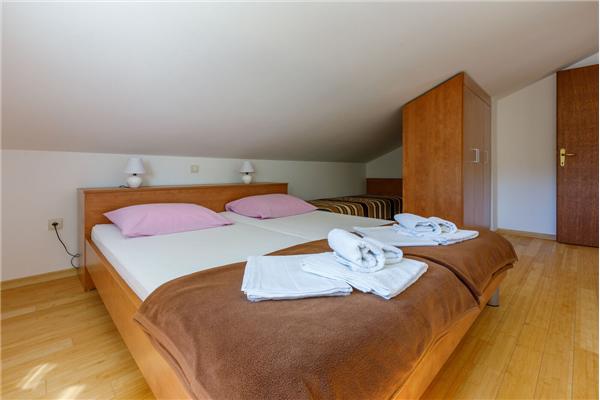 Apartment A2, for 6 persons