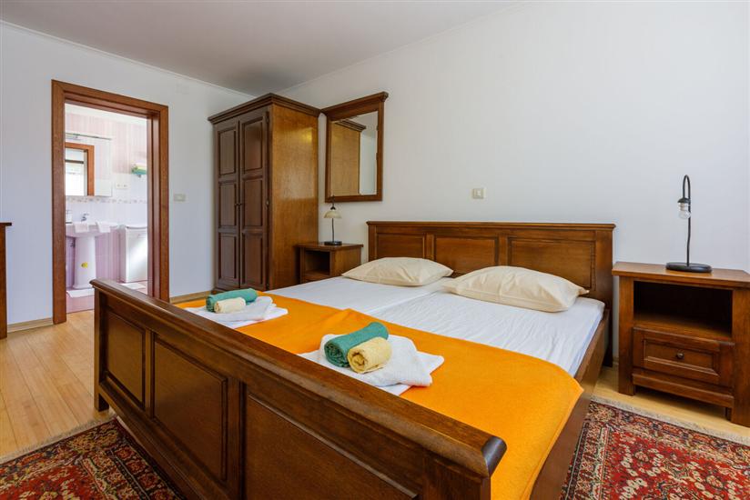 Apartment A4, for 4 persons