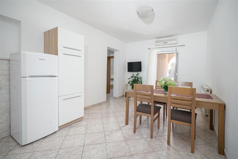 Apartment A5, for 5 persons