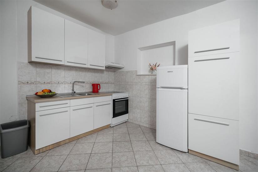 Apartment A5, for 5 persons