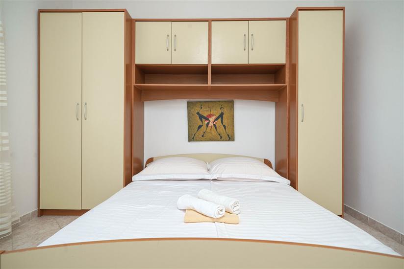 Apartment A5, for 5 persons