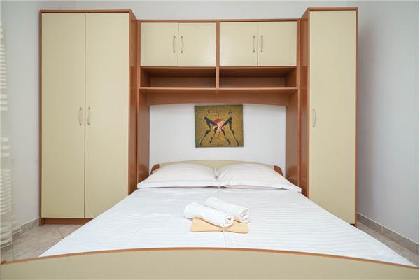 Apartment A5, for 5 persons