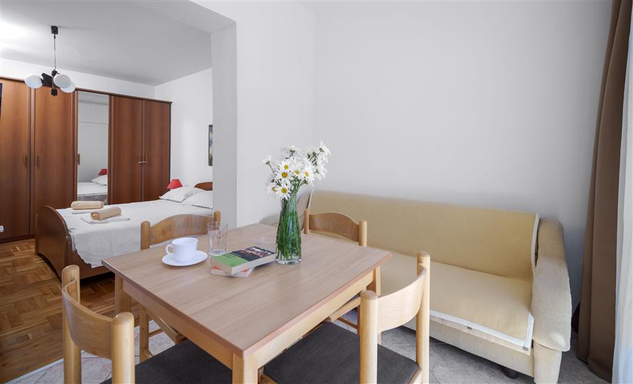 Apartment A2, for 3 persons