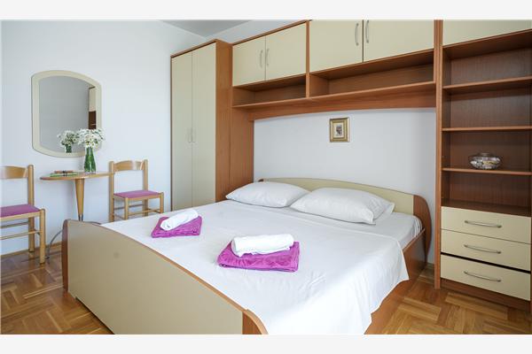 Apartment A4, for 3 persons