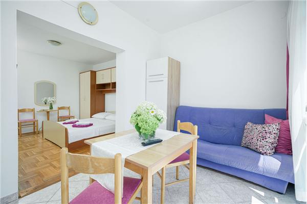 Apartment A4, for 3 persons