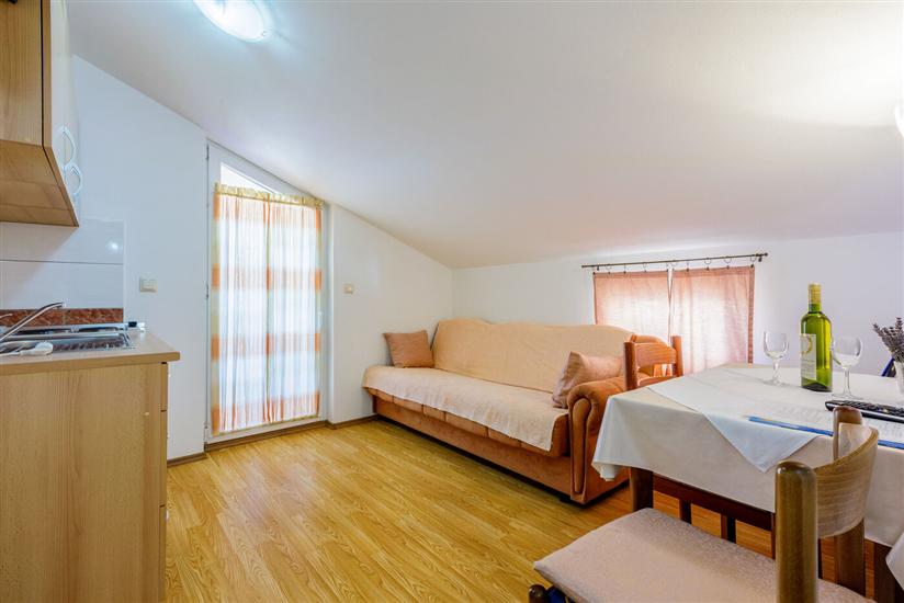 Apartment A2, for 3 persons