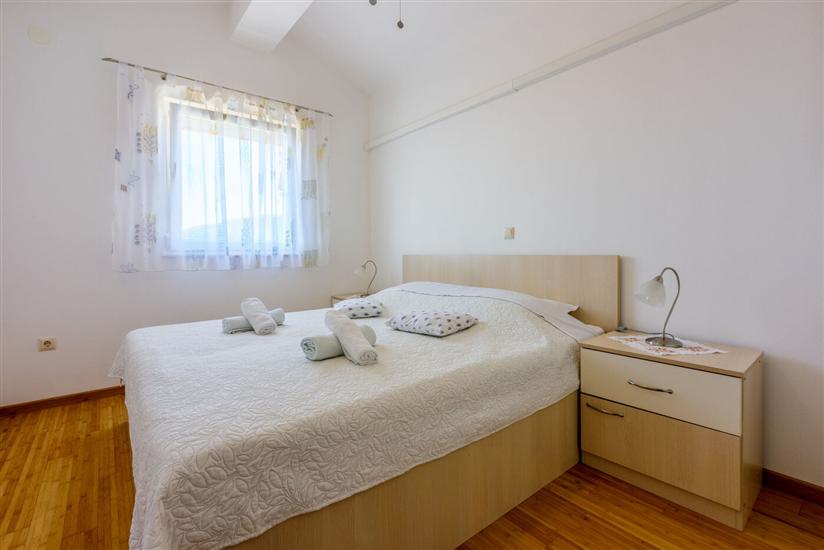 Apartment A3, for 5 persons