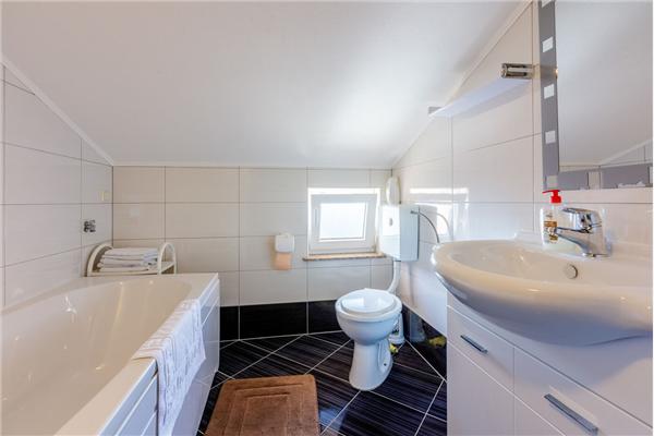 Apartment A3, for 5 persons