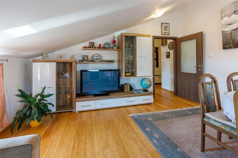 Apartment A3, for 5 persons