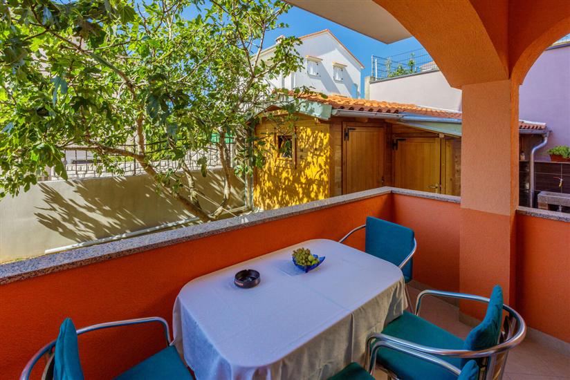 Apartment A4, for 4 persons