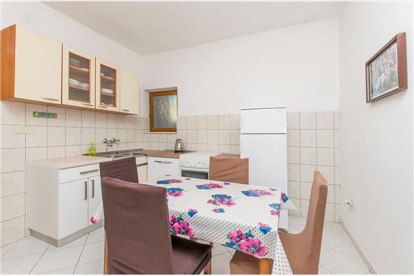 Apartment A1, for 5 persons