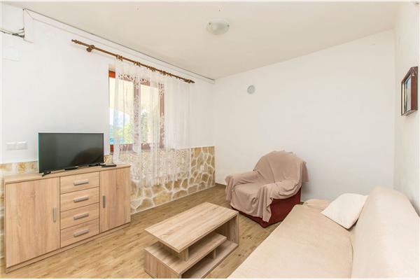 Apartment A1, for 5 persons
