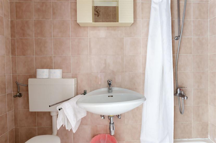 Apartment A1, for 6 persons