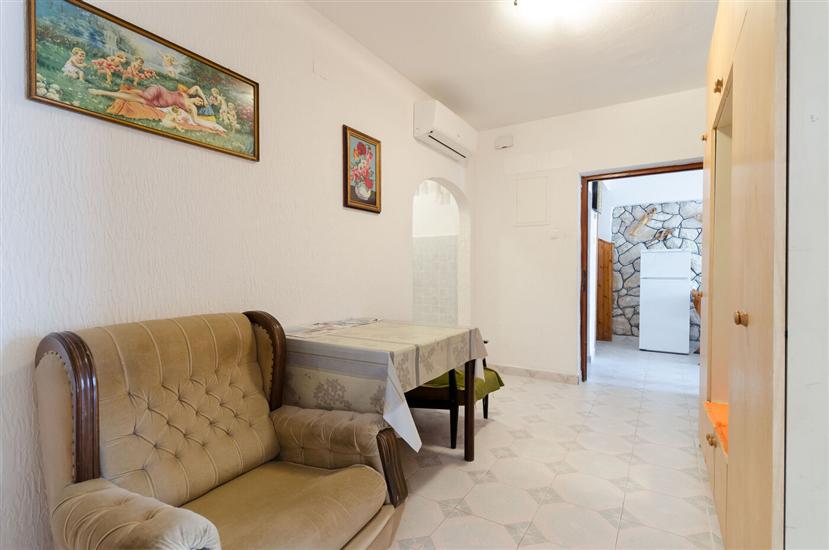 Apartment A2, for 4 persons