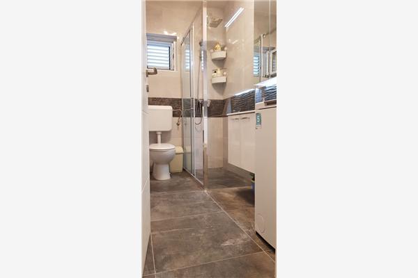 Apartment A1, for 5 persons