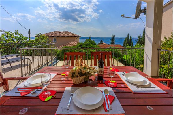 Lägenhet A3, för 6 personer