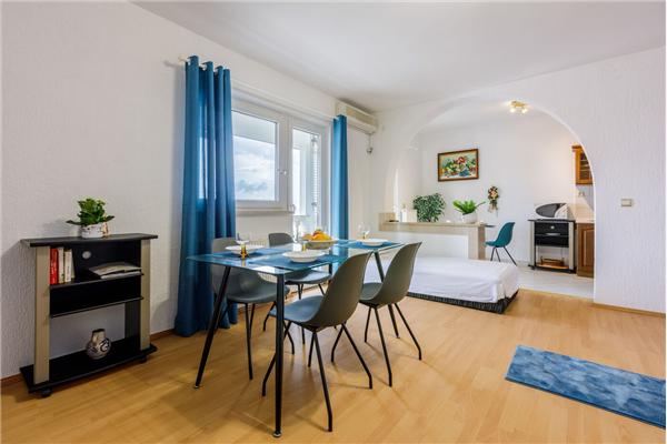 Apartment A2, for 5 persons