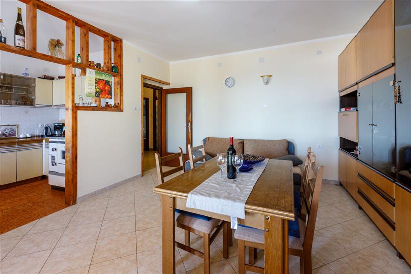 Apartment A1, for 6 persons