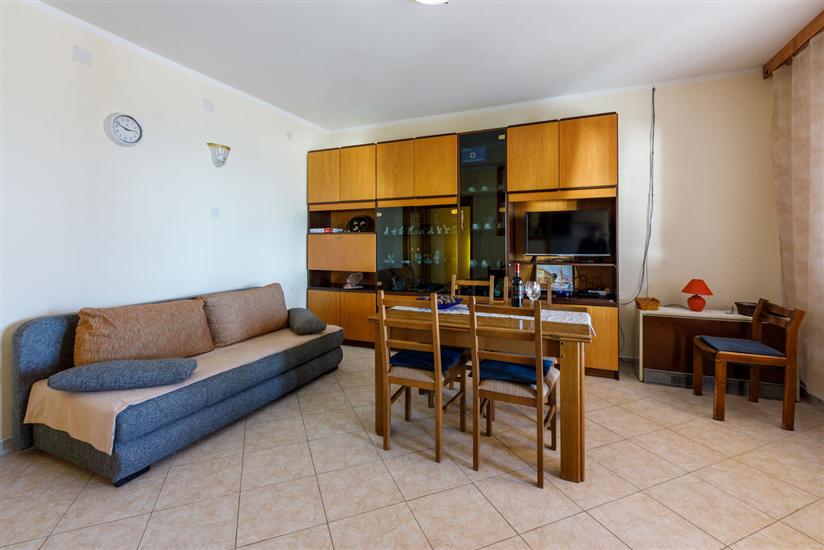 Apartment A1, for 6 persons