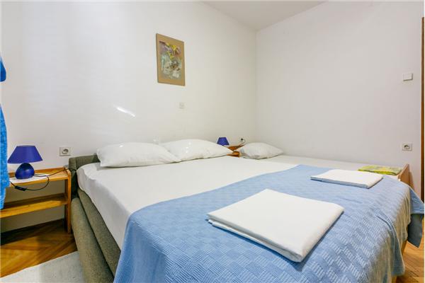 Apartment A1, for 6 persons