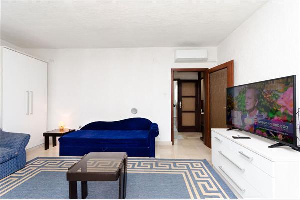 House K1, for 8 persons