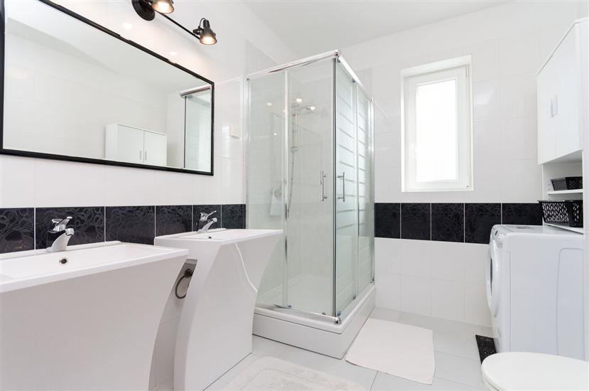 House K1, for 8 persons