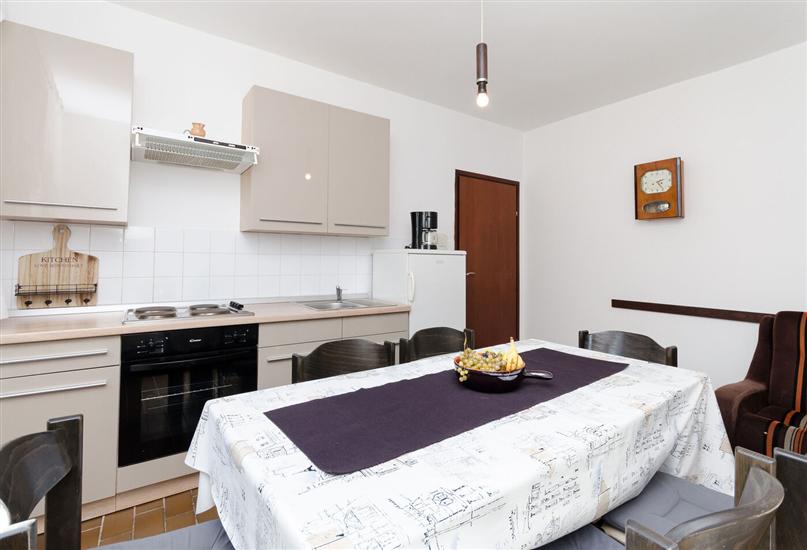 House K1, for 8 persons