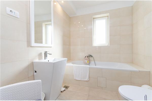 House K1, for 8 persons