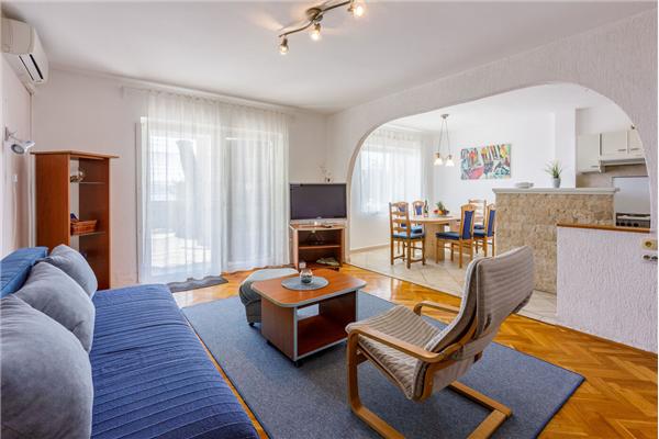 Apartment A2, for 7 persons