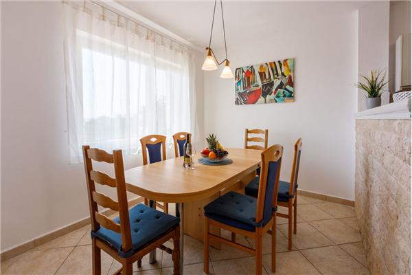 Apartment A2, for 7 persons