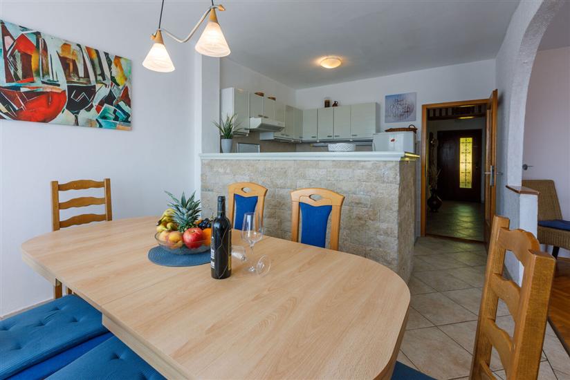 Apartment A2, for 7 persons