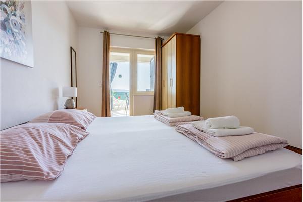 Apartment A2, for 7 persons