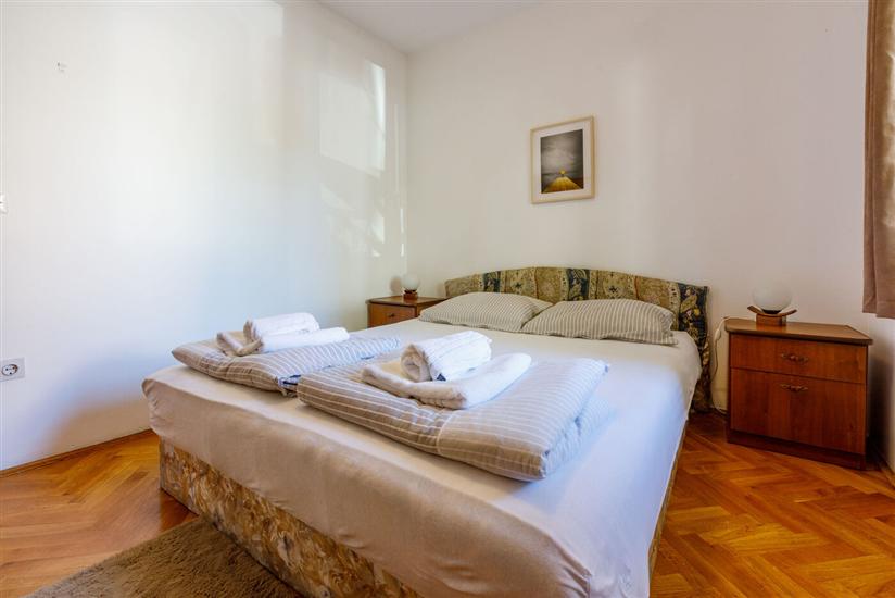 Apartment A2, for 7 persons