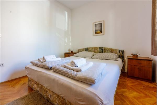 Apartment A2, for 7 persons