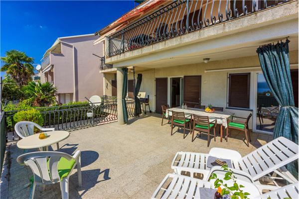 Apartment A2, for 7 persons