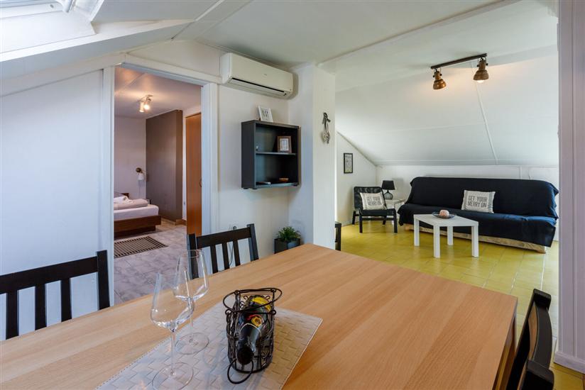 Apartment A3, for 5 persons