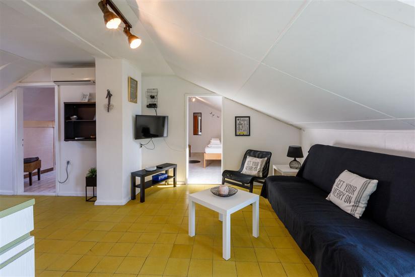 Apartment A3, for 5 persons