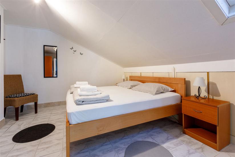 Apartment A3, for 5 persons