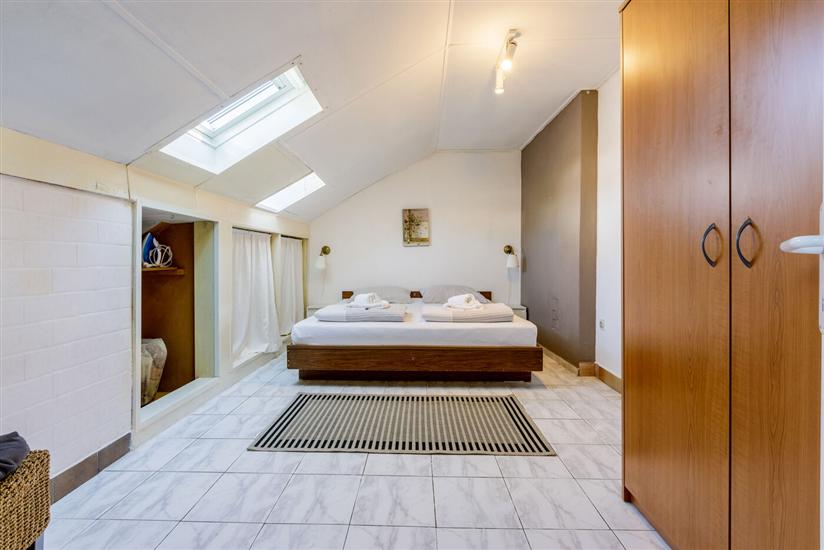 Apartment A3, for 5 persons