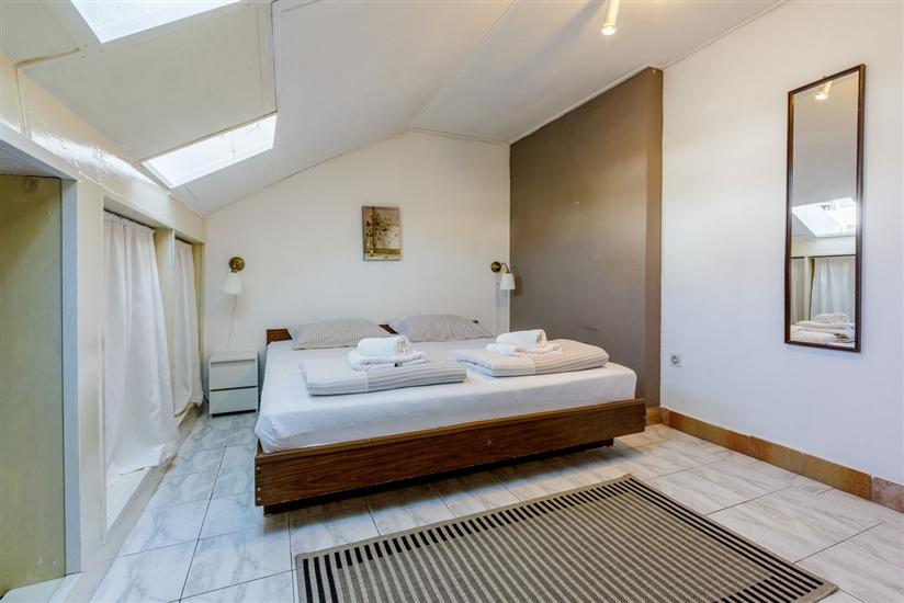 Apartment A3, for 5 persons