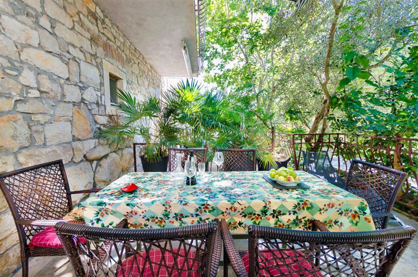 Apartment A5, for 5 persons