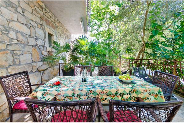 Apartment A5, for 5 persons