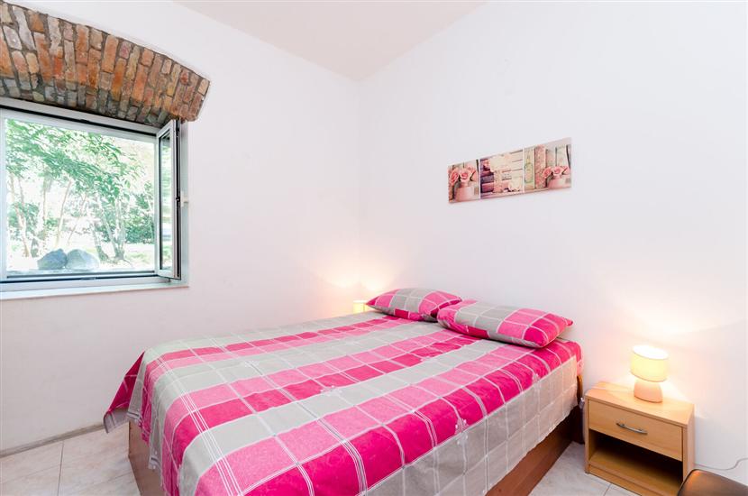 Apartment A5, for 5 persons