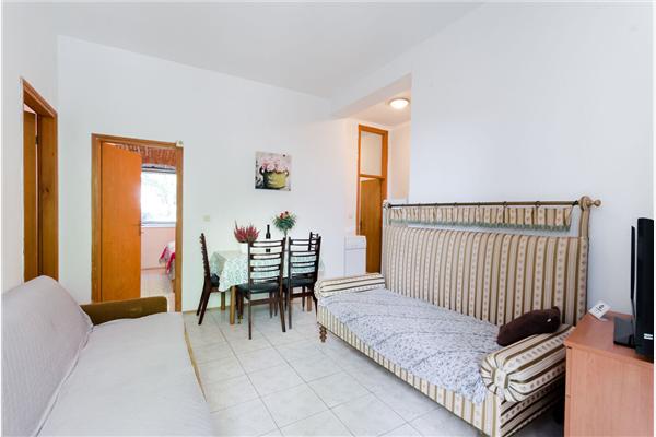 Apartment A5, for 5 persons