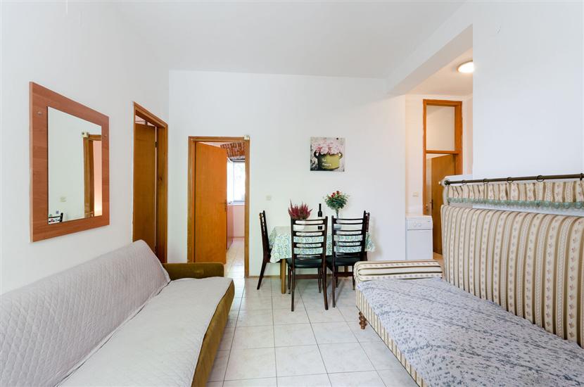 Apartment A5, for 5 persons