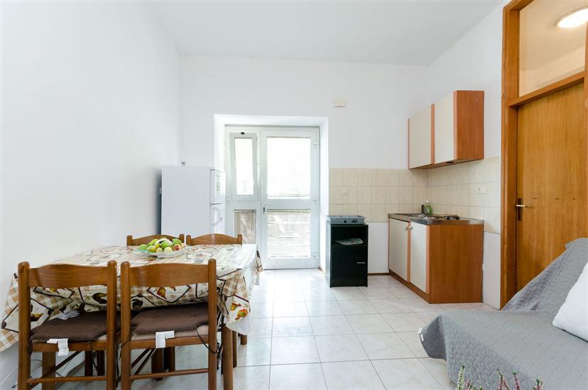 Apartment A6, for 4 persons
