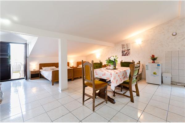 Apartment A7, for 3 persons