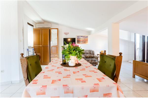 Apartment A7, for 3 persons