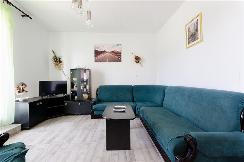 Apartment A1, for 6 persons