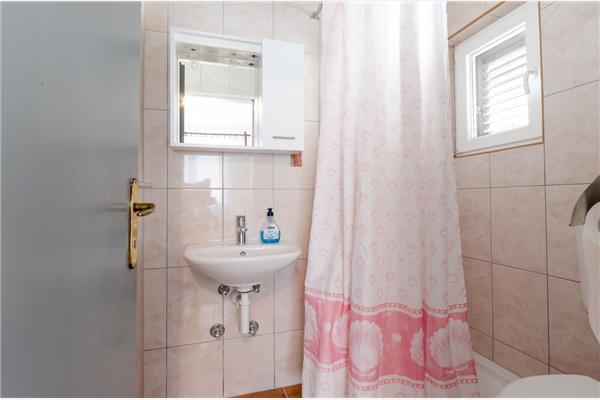 Apartment A1, for 6 persons